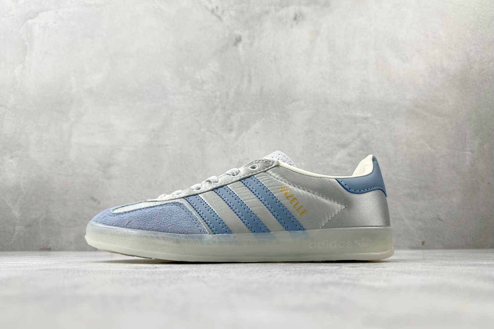 出口订单 adidas originals GAZELLE INDOOR 蓝色 JI2711 出口订单 adidas originals GAZELLE INDOOR 蓝色 JI2711
