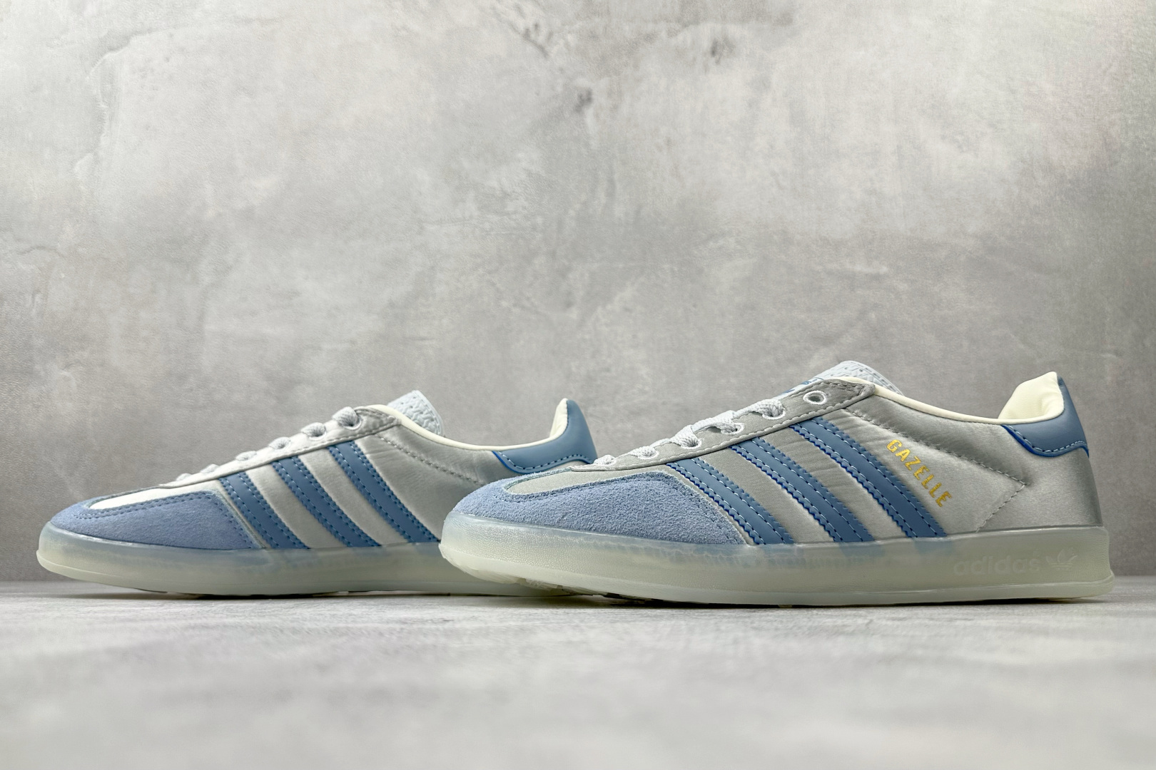 出口订单 adidas originals GAZELLE INDOOR 蓝色 JI2711 出口订单 adidas originals GAZELLE INDOOR 蓝色 JI2711