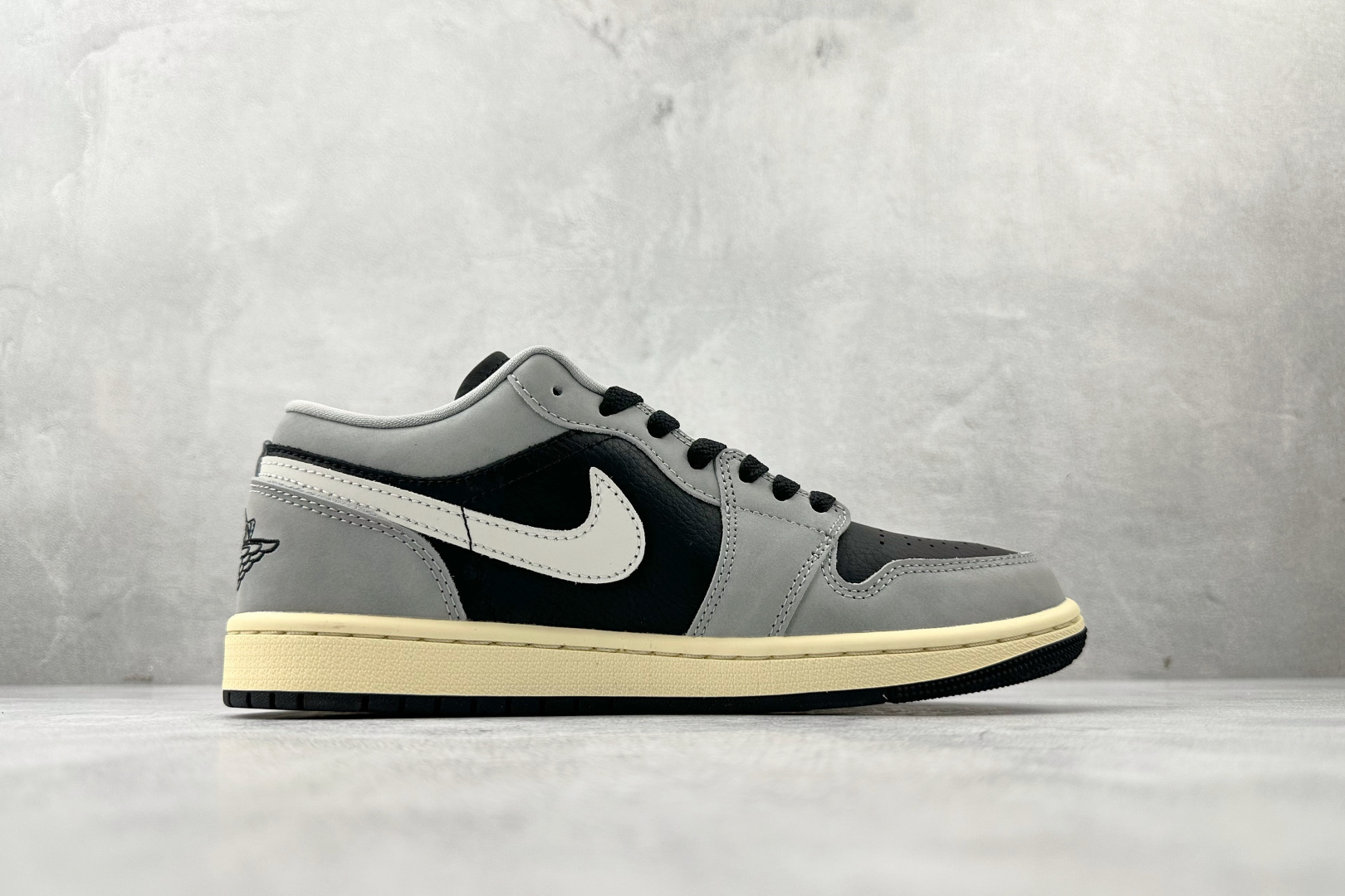 240 Jordan Air Jordan 1 Low”Light Smoke Grey” 黑灰 HQ2010-012