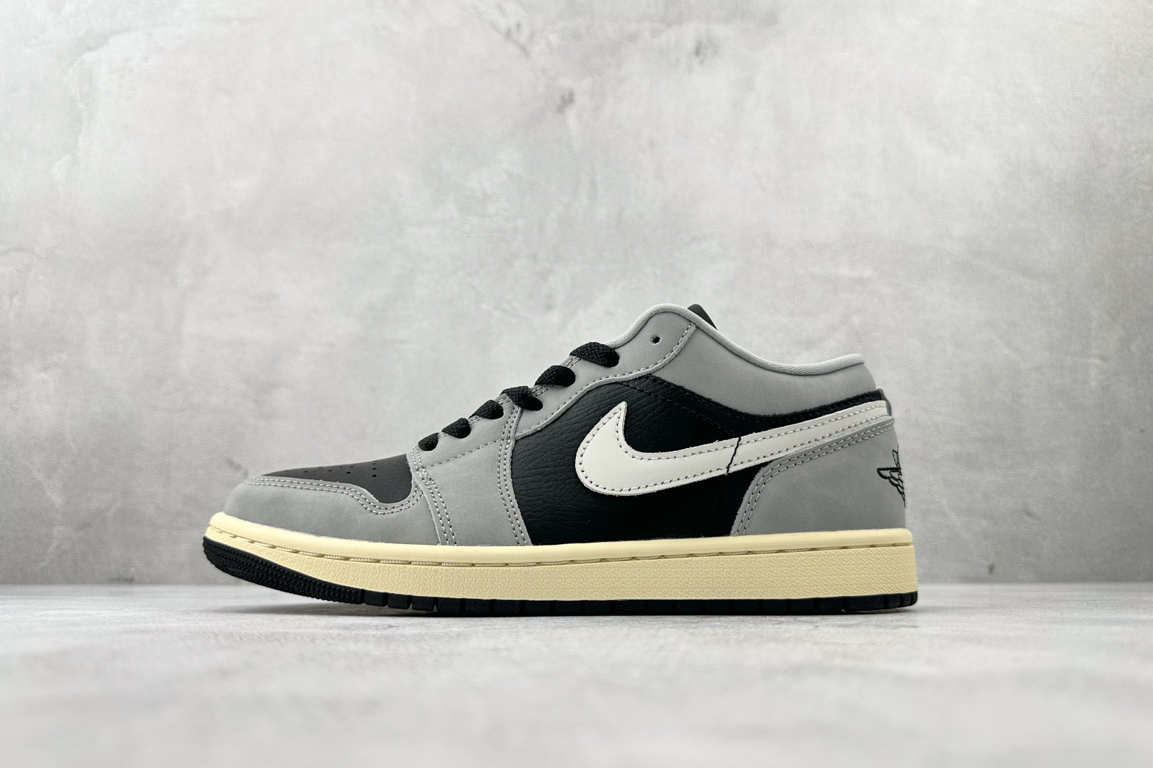 240 Jordan Air Jordan 1 Low”Light Smoke Grey” 黑灰 HQ2010-012
