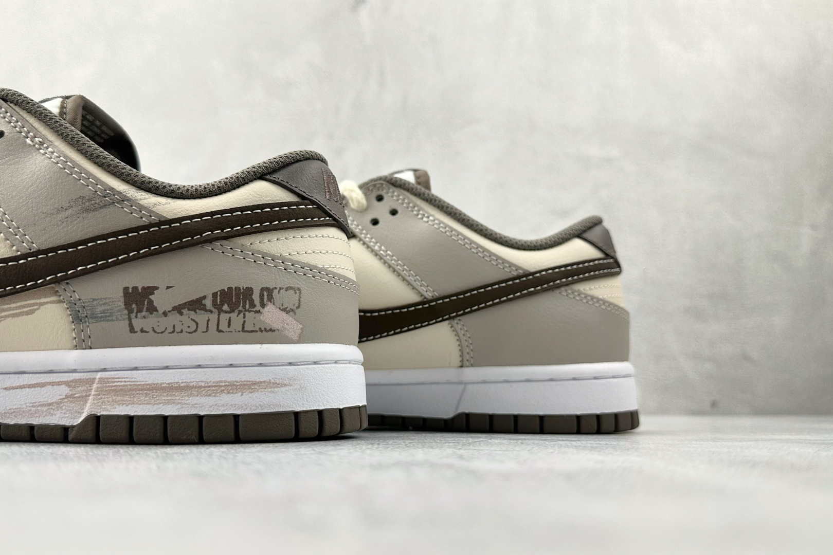 300 定制球鞋 Nike Dunk 二手日落 棕灰色 HF5441-111-Chinese UA Cheap High Quatity Brand Clothes Bags handbags Sneakers wholesale wholesaler seller from China Factory suppliers Fashion Clothing Shoes best Quality Beautiful Price 300 定制球鞋 Nike Dunk 二手日落 棕灰色 HF5441-111