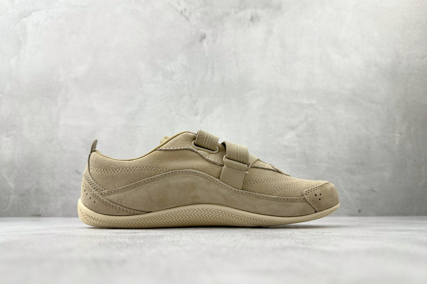 出口订单 adidas URBAN REVERIE 棕色 JS2444