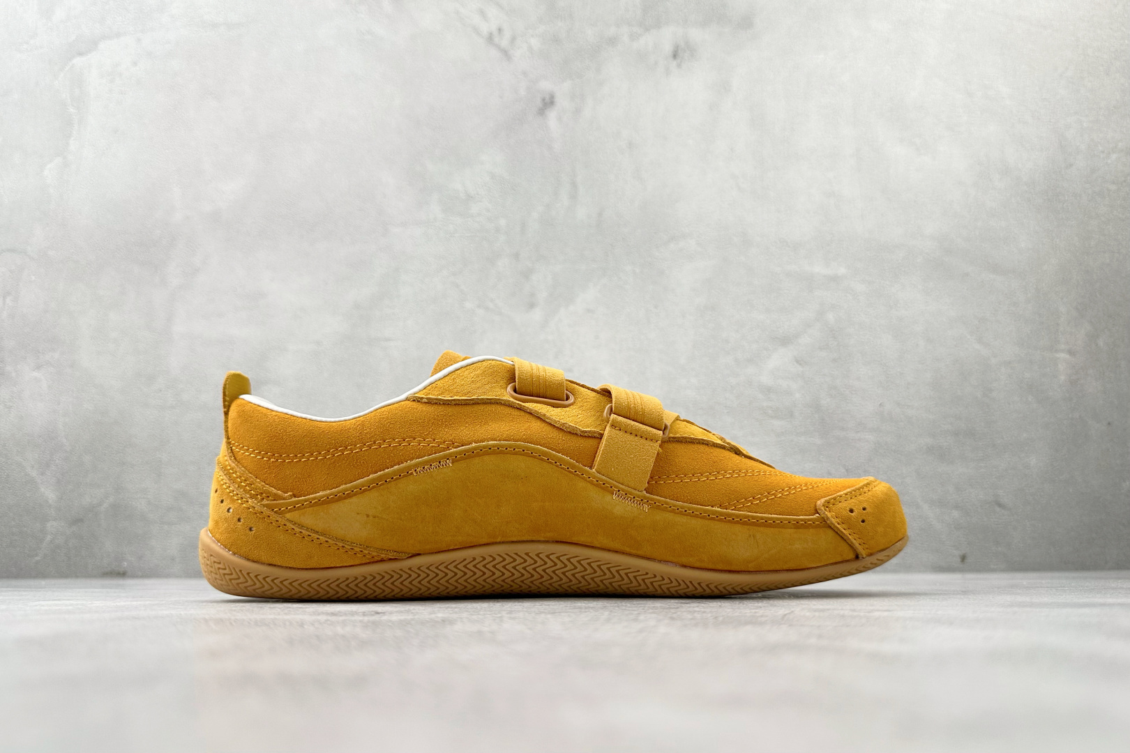 出口订单 adidas URBAN REVERIE 黄色 KJ4036