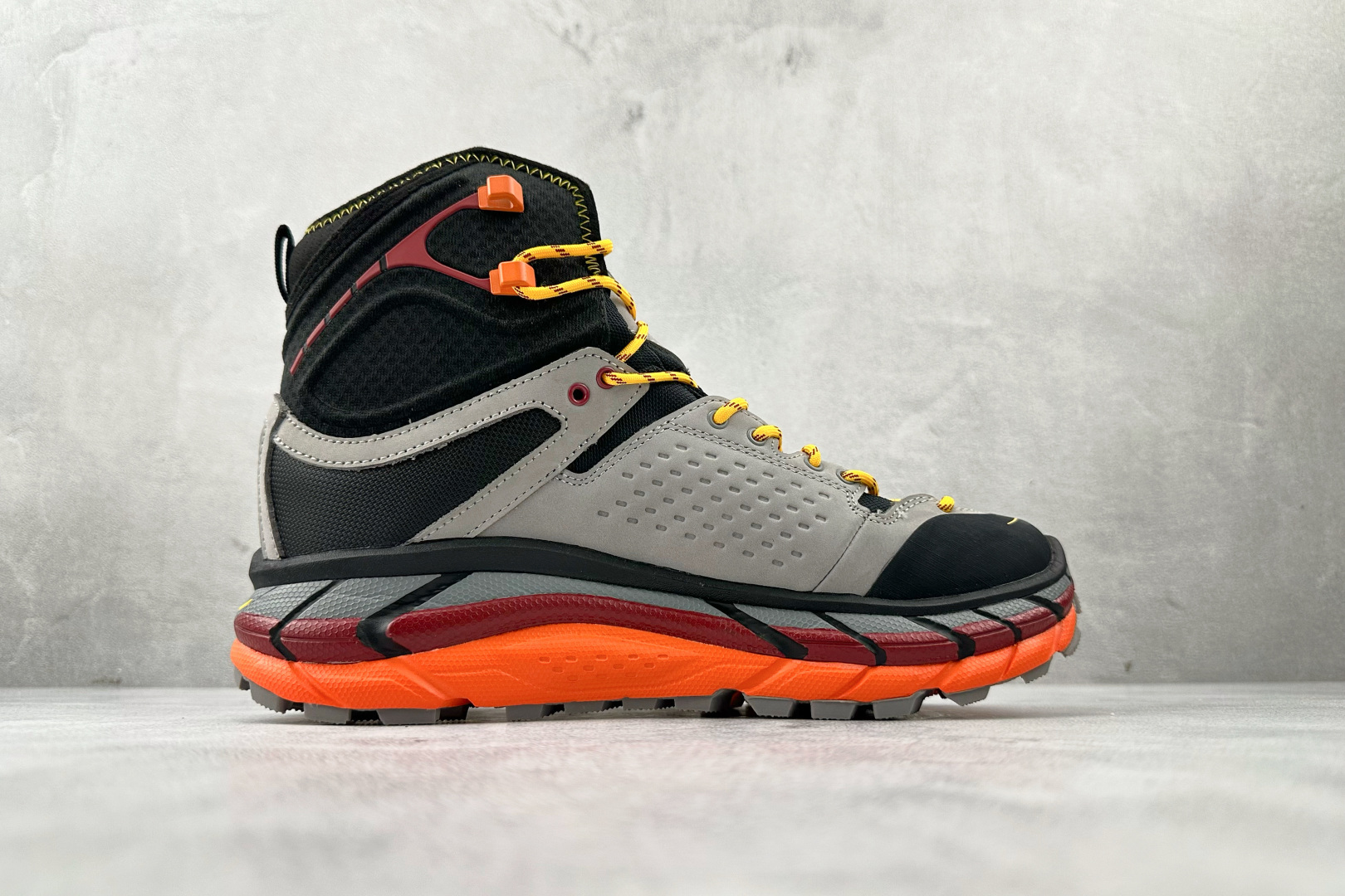 440 平台专供 HOKA ONE ONE Tor Ultra HI 黑灰色 1129958-BCPPP-Chinese UA Cheap High Quatity Brand Clothes Bags handbags Sneakers wholesale wholesaler seller from China Factory suppliers Fashion Clothing Shoes best Quality Beautiful Price 440 平台专供 HOKA ONE ONE Tor Ultra HI 黑灰色 1129958-BCPPP