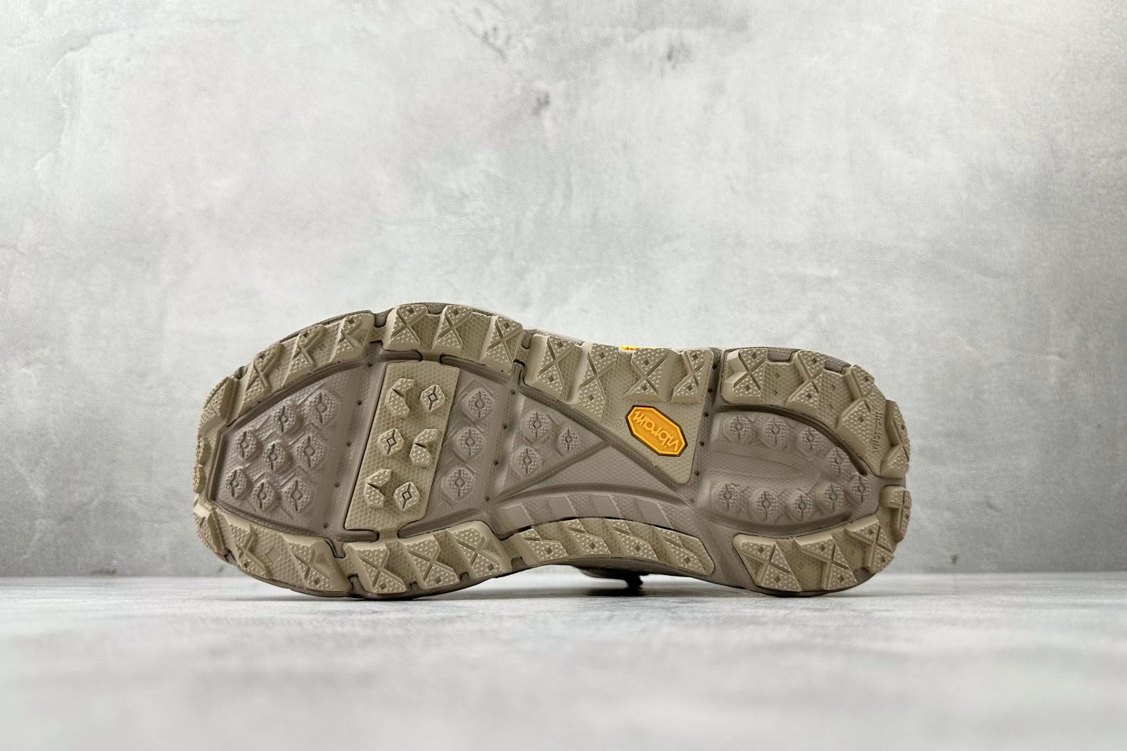 440 平台专供 HOKA ONE ONE Tor Ultra HI 米色 1129958-STPST