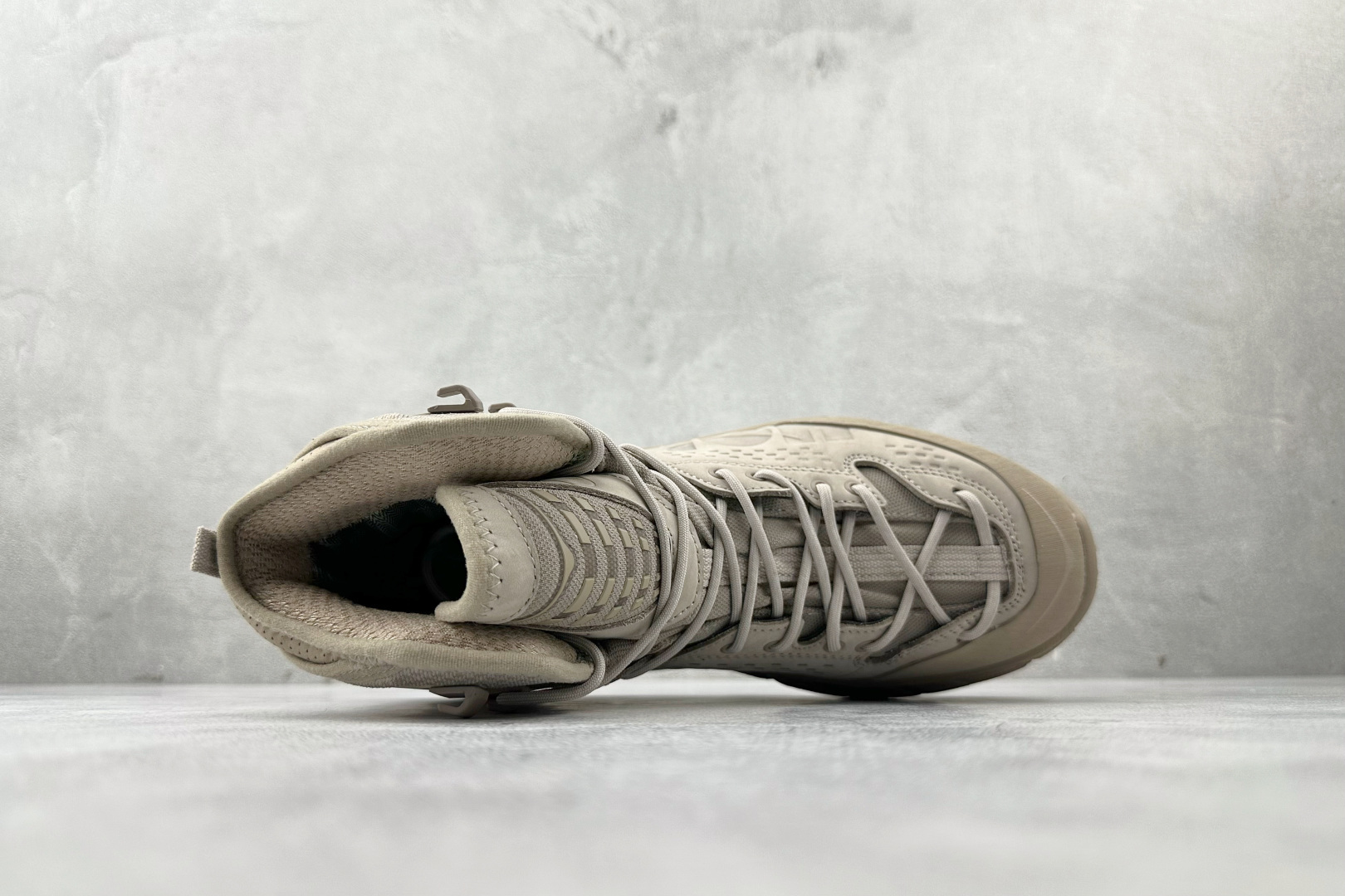 440 平台专供 HOKA ONE ONE Tor Ultra HI 米色 1129958-STPST