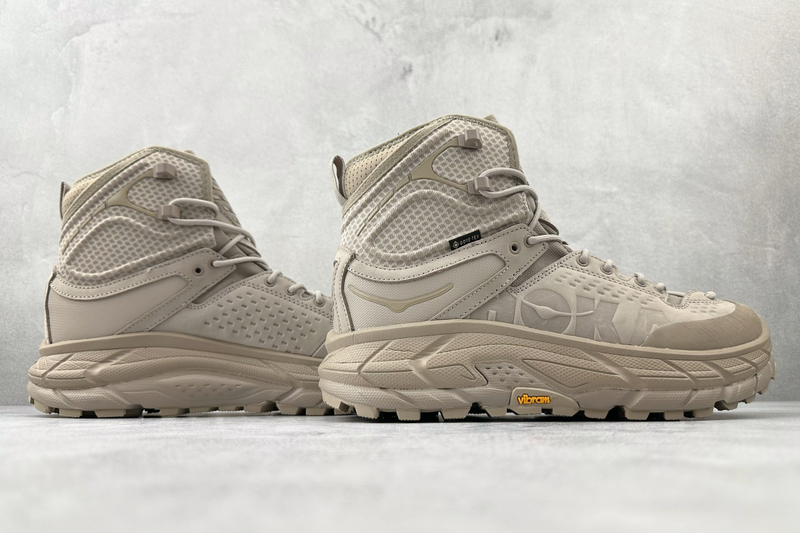 440 平台专供 HOKA ONE ONE Tor Ultra HI 米色 1129958-STPST