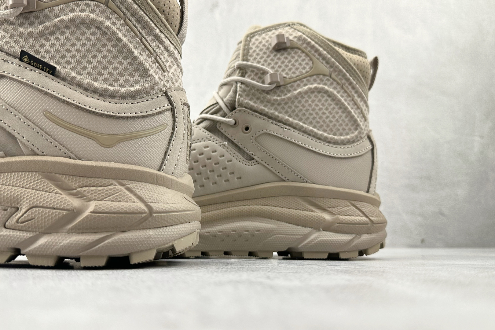 440 平台专供 HOKA ONE ONE Tor Ultra HI 米色 1129958-STPST