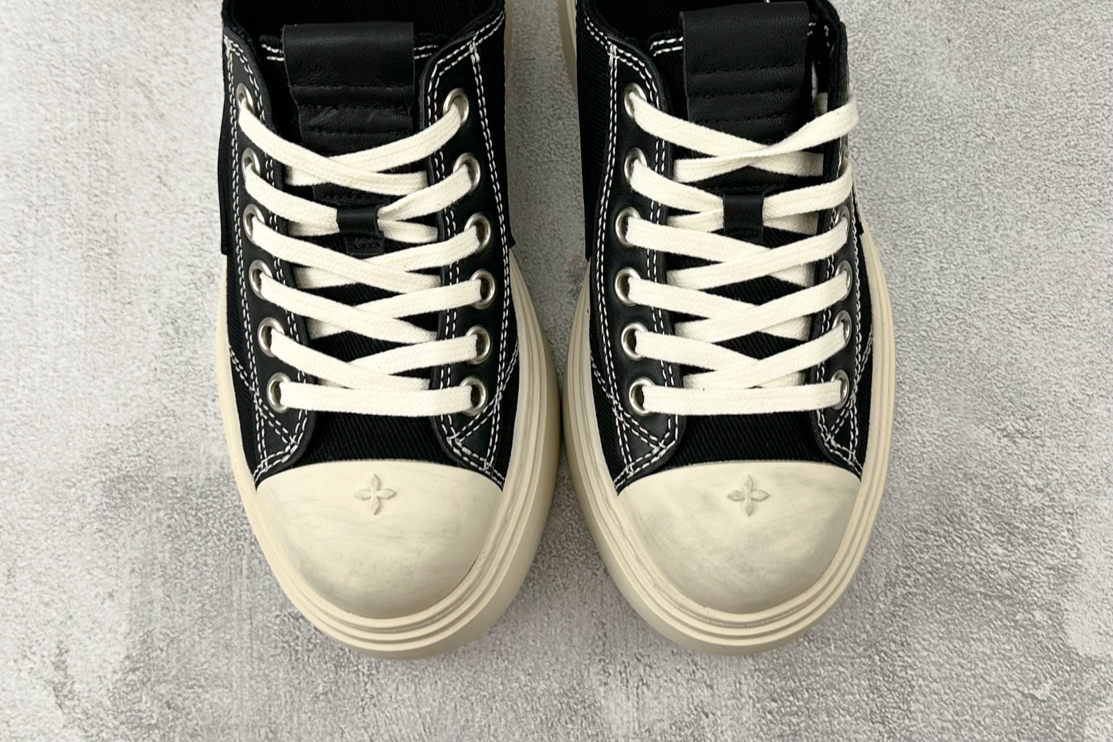绿X/M SMFK COMPASS METEOR ROVE 荒野黑货号：S0002B2尺码 ：36 36