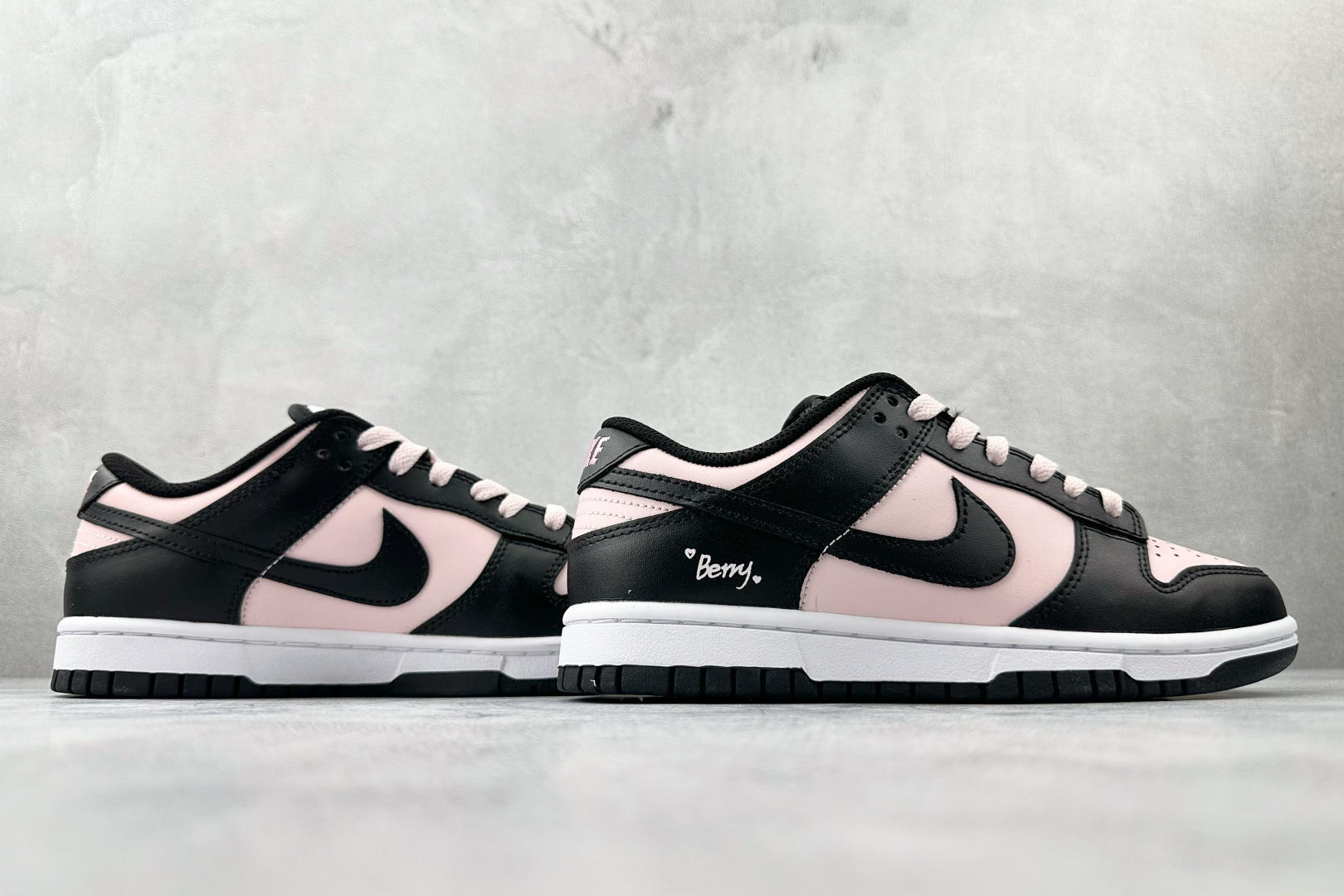 定制球鞋 Nike Dunk 樱花白桃 黑粉 DD1391-100 定制球鞋 Nike Dunk 樱花白桃 黑粉 DD1391-100