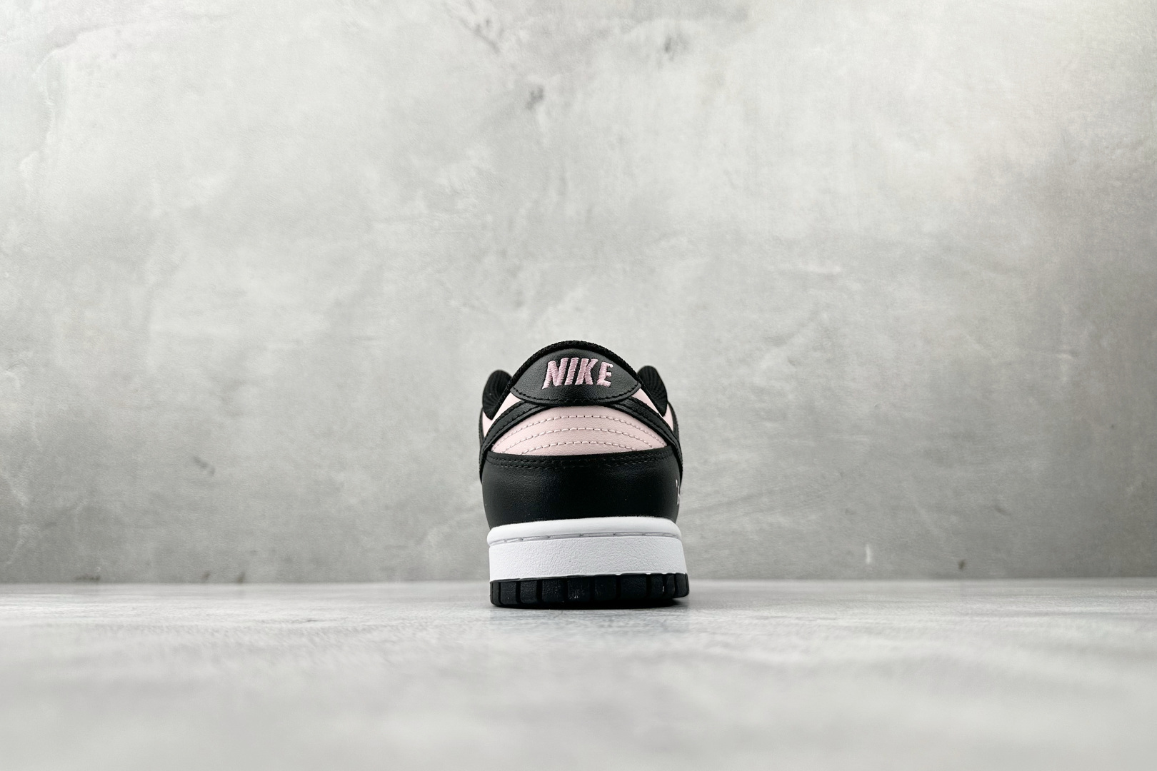 定制球鞋 Nike Dunk 樱花白桃 黑粉 DD1391-100 定制球鞋 Nike Dunk 樱花白桃 黑粉 DD1391-100