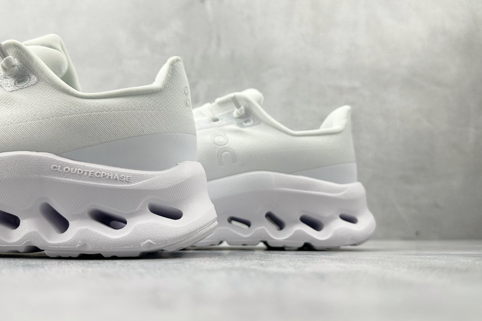 180 On昂跑 Cloudtilt 白色 3ME1010-Chinese UA Cheap High Quatity Brand Clothes Bags handbags Sneakers wholesale wholesaler seller from China Factory suppliers Fashion Clothing Shoes best Quality Beautiful Price 180 On昂跑 Cloudtilt 白色 3ME1010