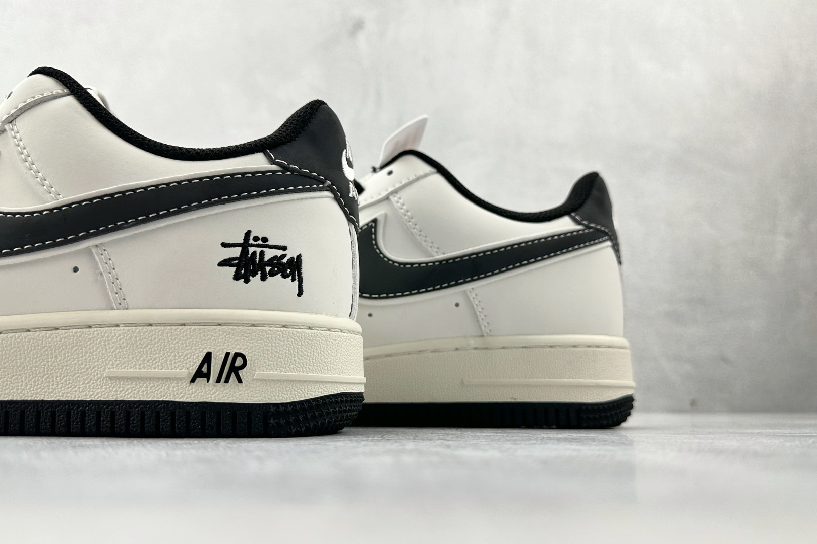 Nike Air Force 1 07 斯图西 联名 黑白 CS5288-037 Nike Air Force 1 07 斯图西 联名 黑白 CS5288-037