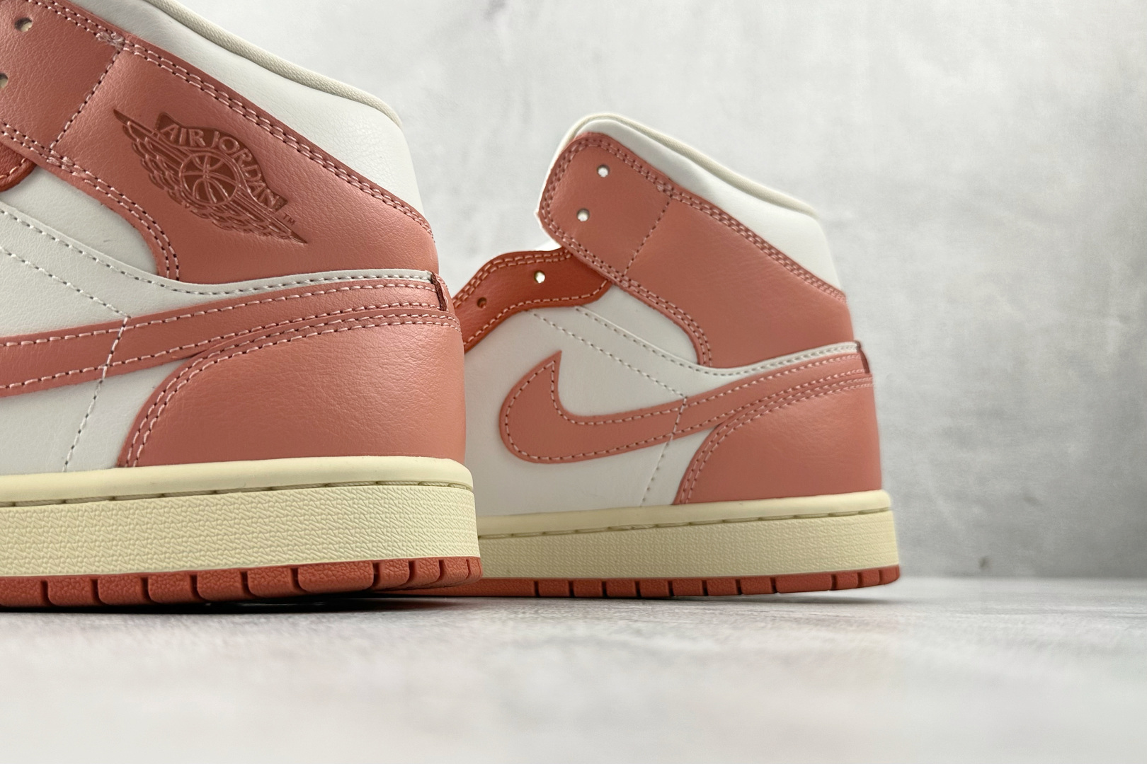 Jordan Air Jordan 1 白粉色 BQ6472-180