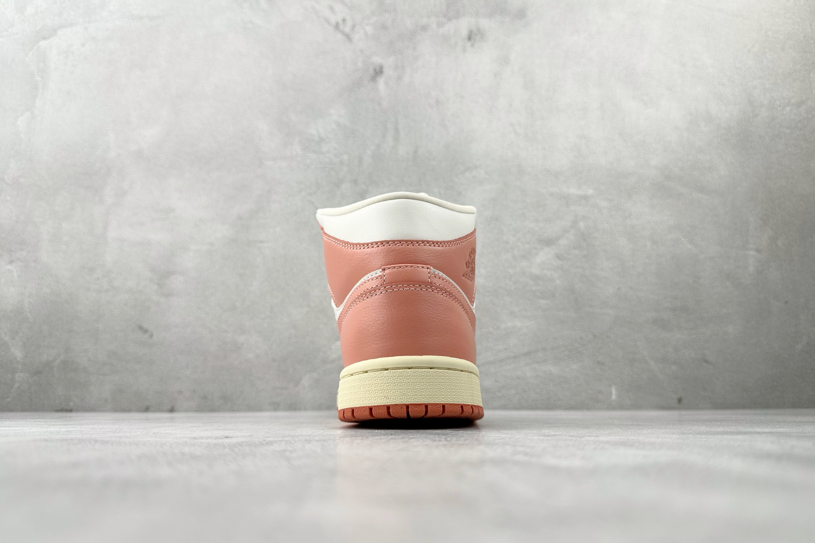 Jordan Air Jordan 1 白粉色 BQ6472-180