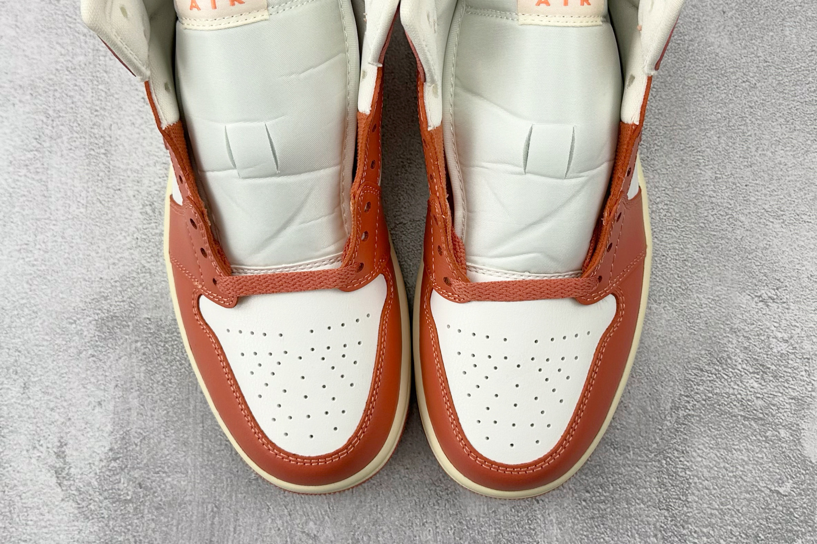 Jordan Air Jordan 1 白粉色 BQ6472-180