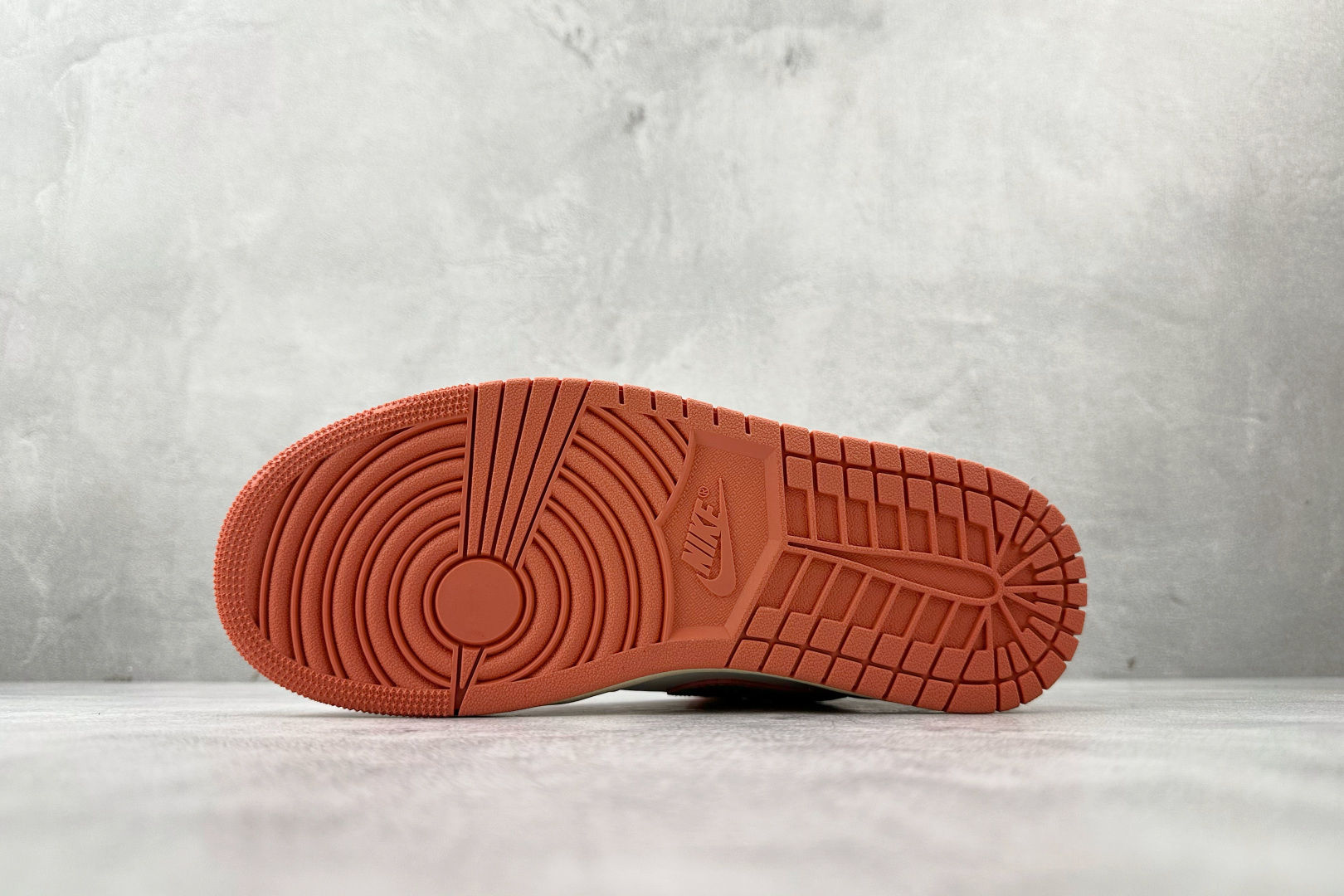 Jordan Air Jordan 1 白粉色 BQ6472-180