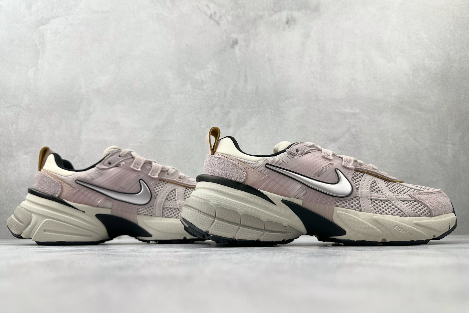 Nike V2K Run 粉色 FN6703-001