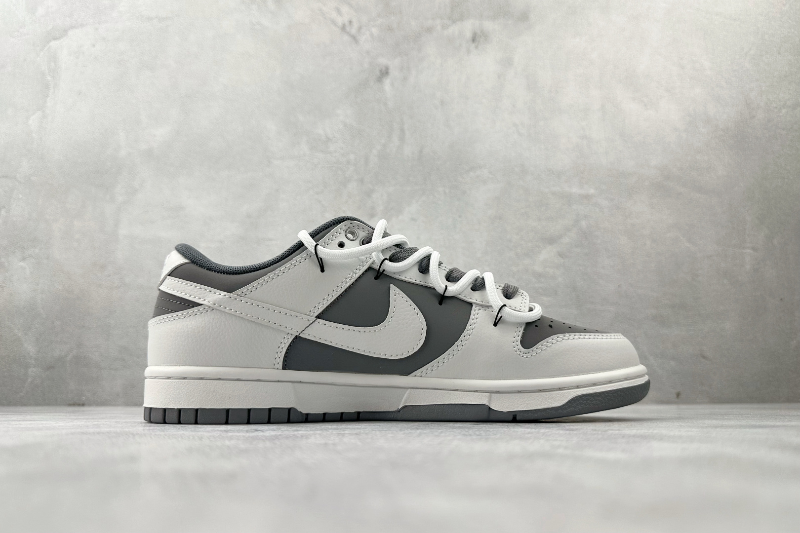 YC 双十一特价双十一特价【定制球鞋】Nike Dunk 封狼居胥 白灰货号：WG0528-111尺码：