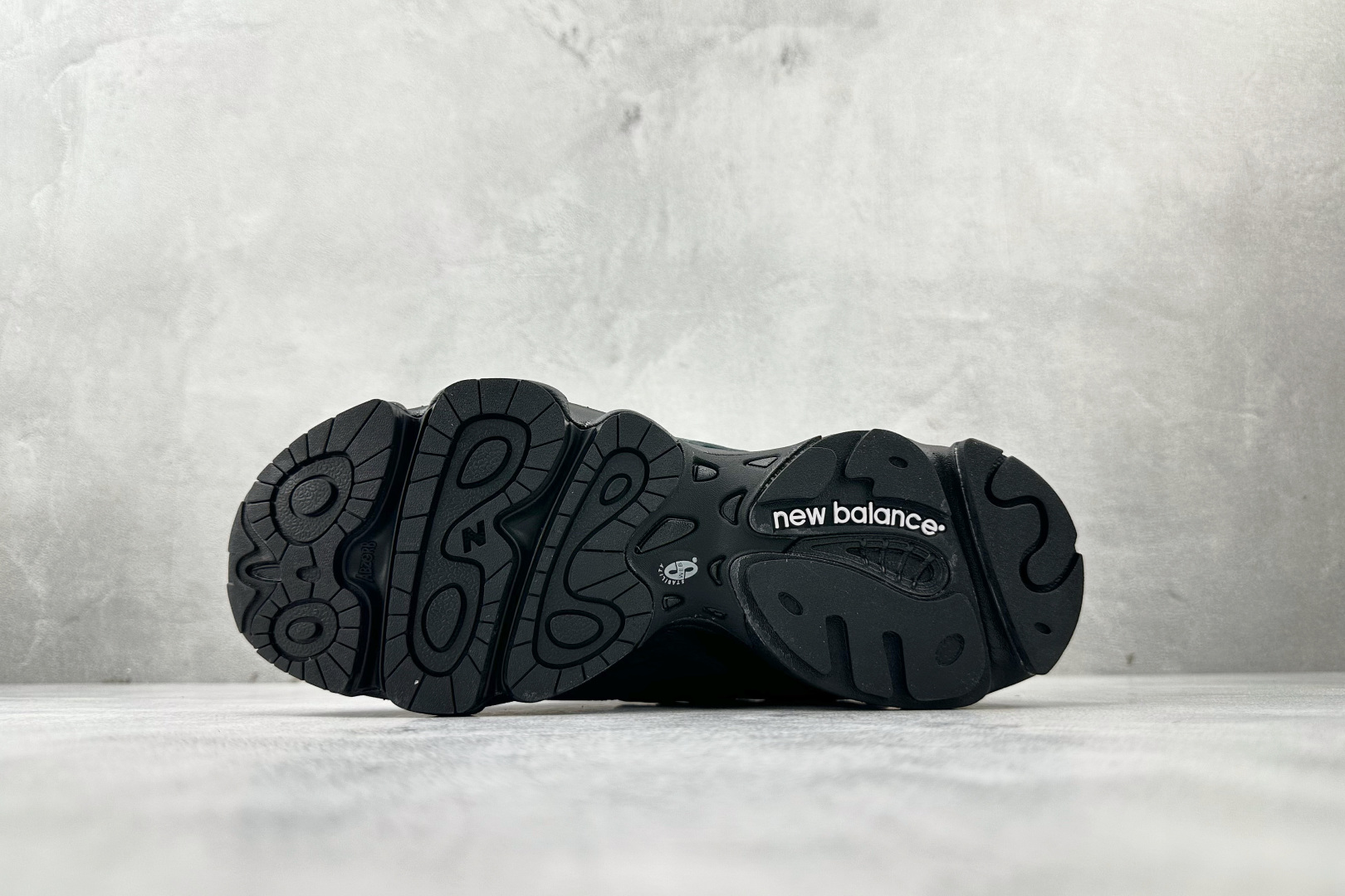 New Balance NB 1000 Black (M1000LA) - Premium Comfort & Style 5 cmp i1758258906386 209 0 3