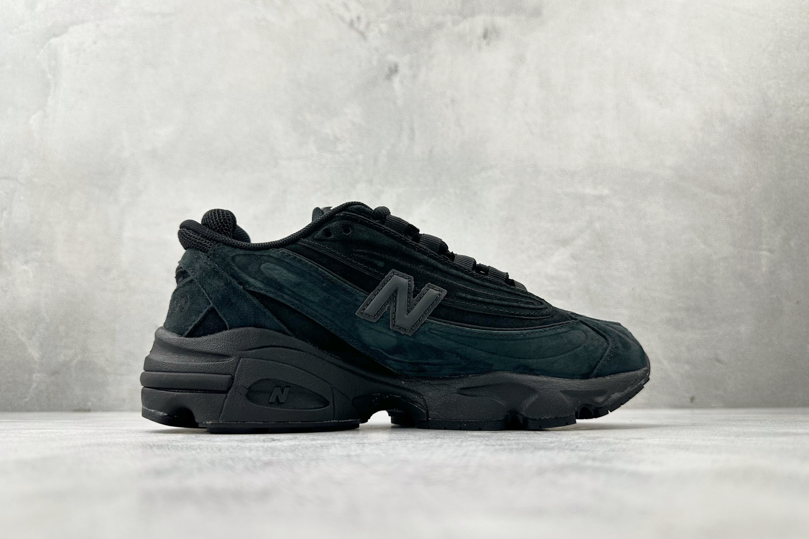 New Balance NB 1000 Black (M1000LA) - Premium Comfort & Style 3 cmp i1758258914595 7506 0 1