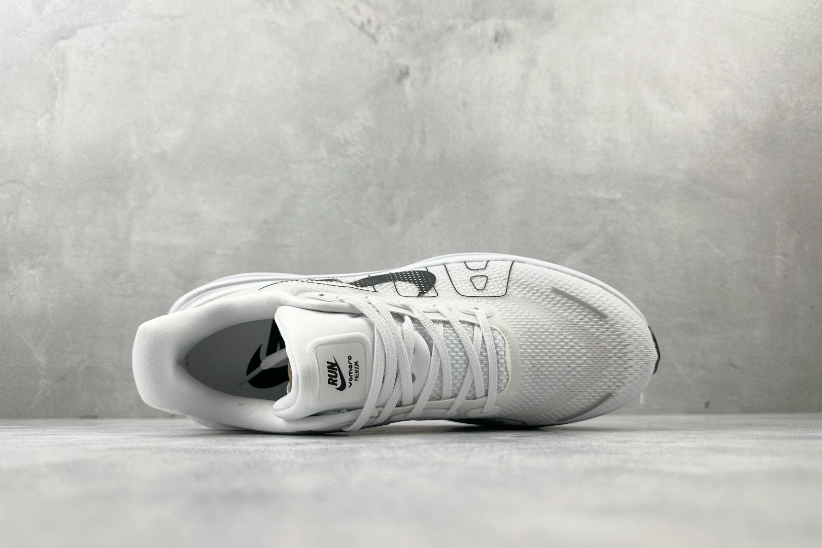 Nike Vomero Vomero Premium白黑 HQ2050-002