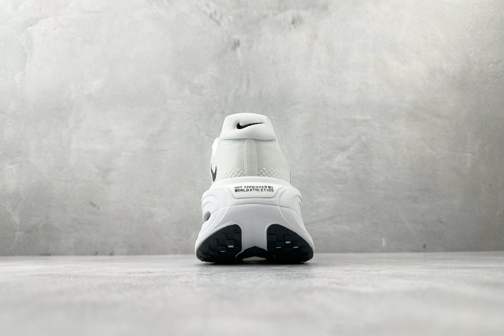 Nike Vomero Vomero Premium白黑 HQ2050-002