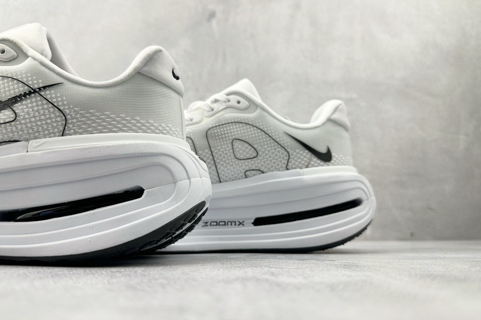 Nike Vomero Vomero Premium白黑 HQ2050-002