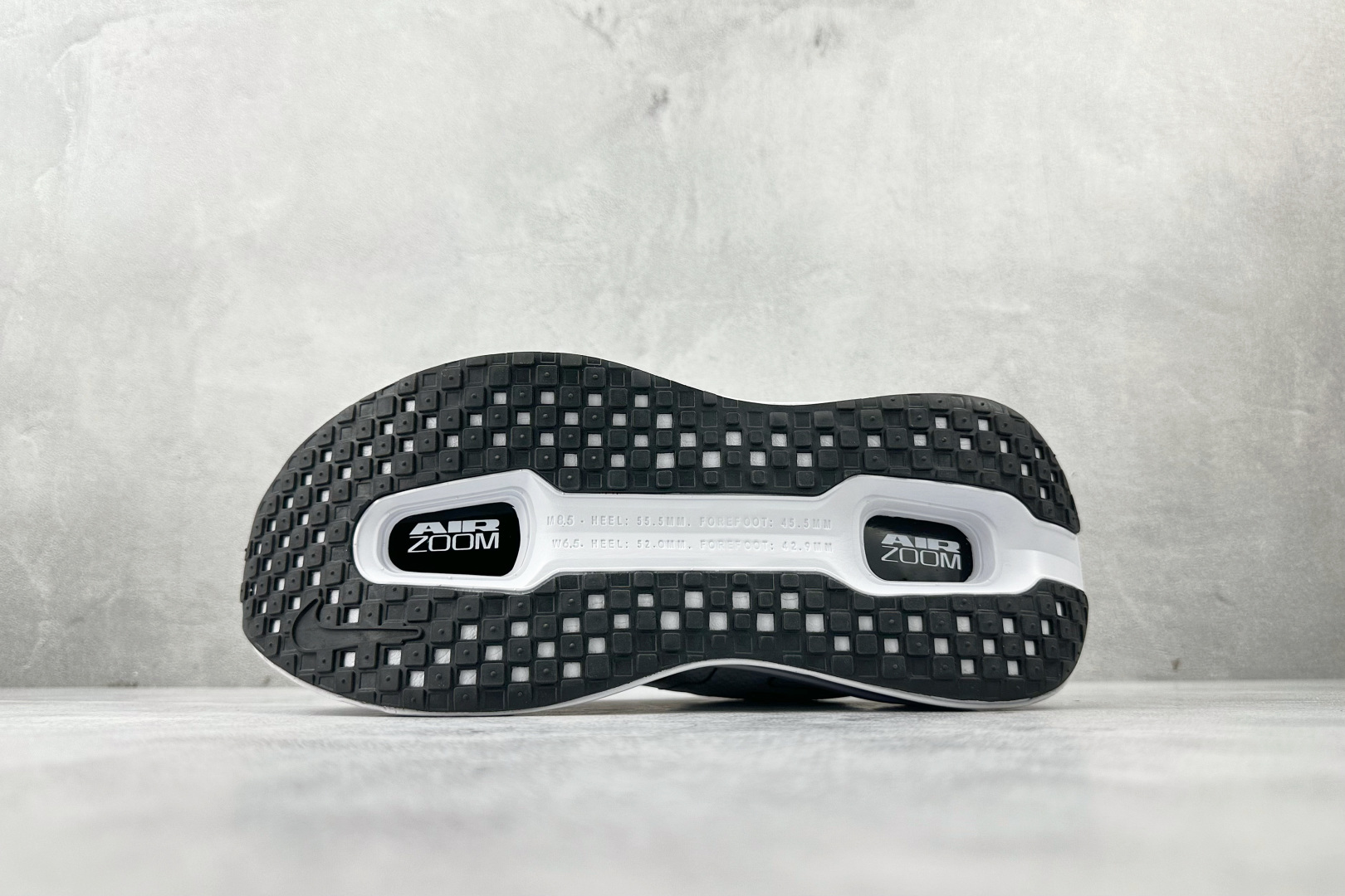 Nike Vomero Vomero Premium白黑 HQ2050-002