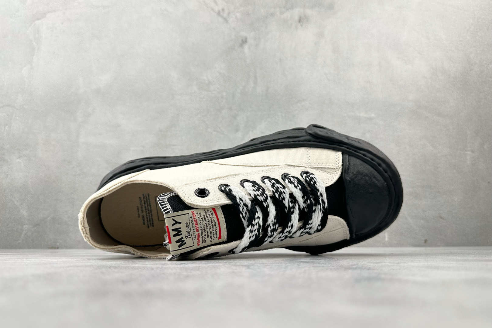 220 MIHARA YASUHIRO三原康裕 浅褐色 A12FW707