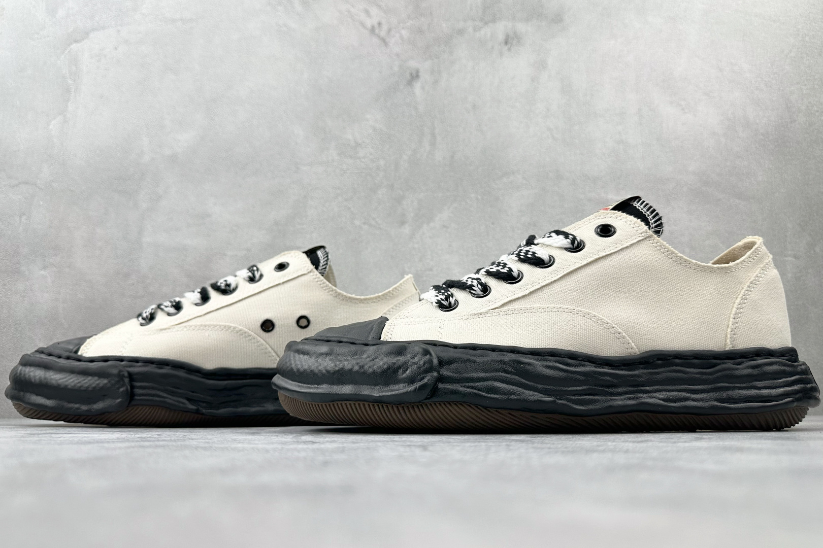 220 MIHARA YASUHIRO三原康裕 浅褐色 A12FW707