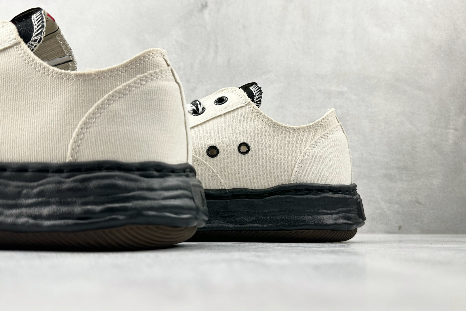 220 MIHARA YASUHIRO三原康裕 浅褐色 A12FW707