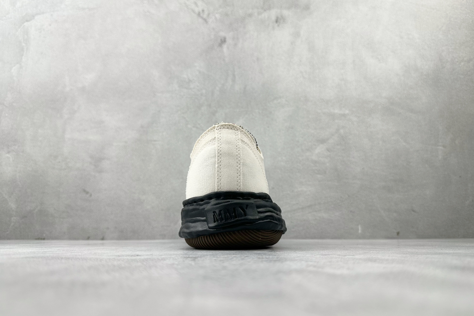 220 MIHARA YASUHIRO三原康裕 浅褐色 A12FW707