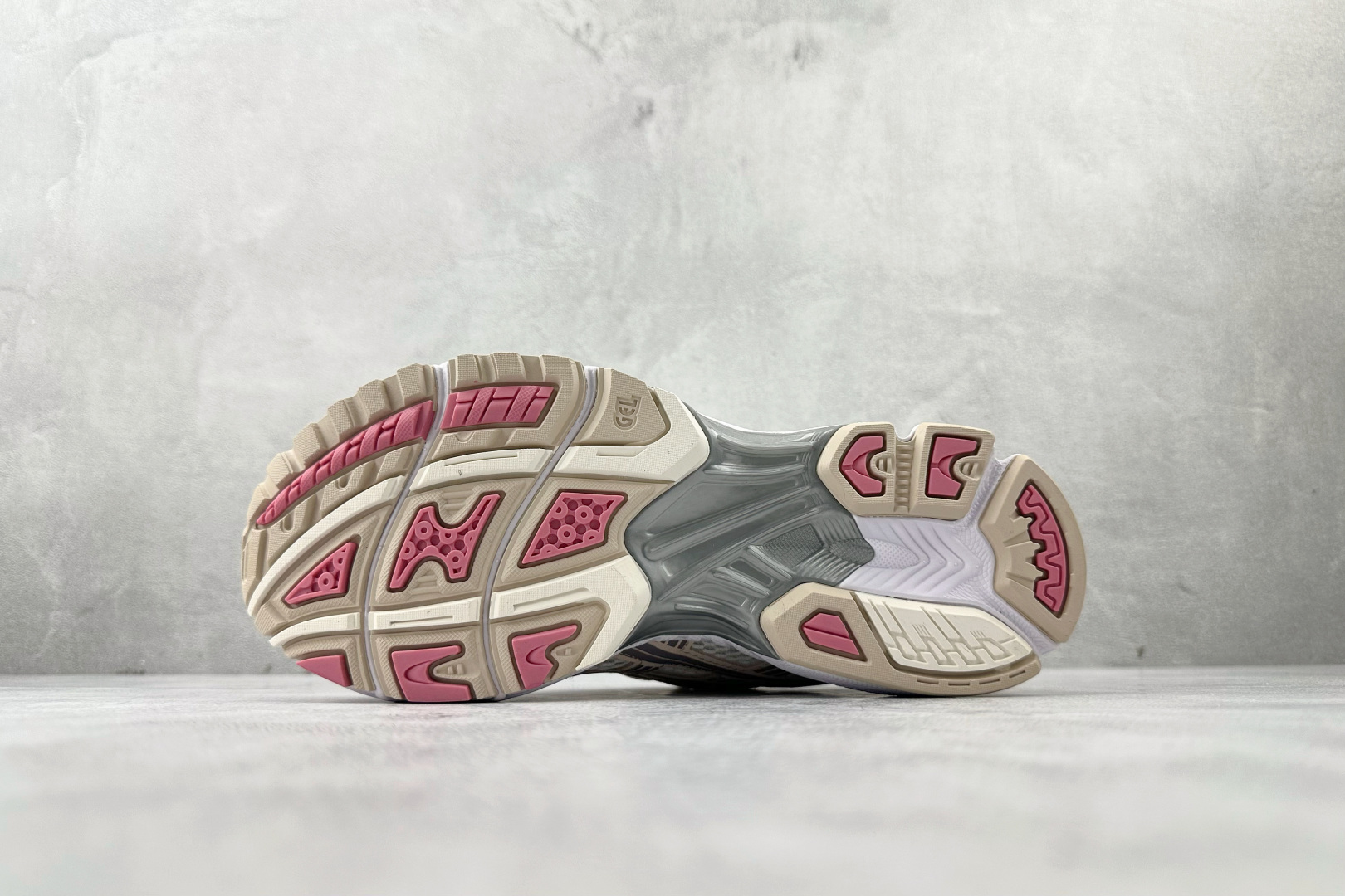 200 外贸订单 配色齐全 正确版本 完美还原 Asics Gel-Kayano 14米粉色 1203A383-104