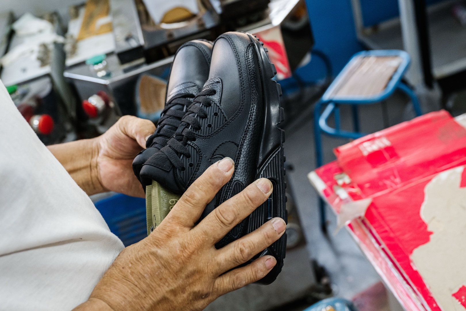 Nike Air Max 90 Black Leather Original Quality, CZ5594-001 9 cmp i1758287174495 5846 0 7