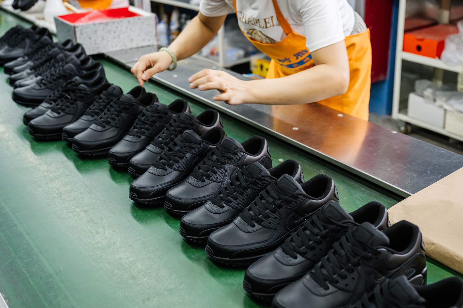 Nike Air Max 90 Black Leather Sneaker CZ5594-001 - Size 39 to 46 Available 6 cmp i1758287951593 3360 0 4