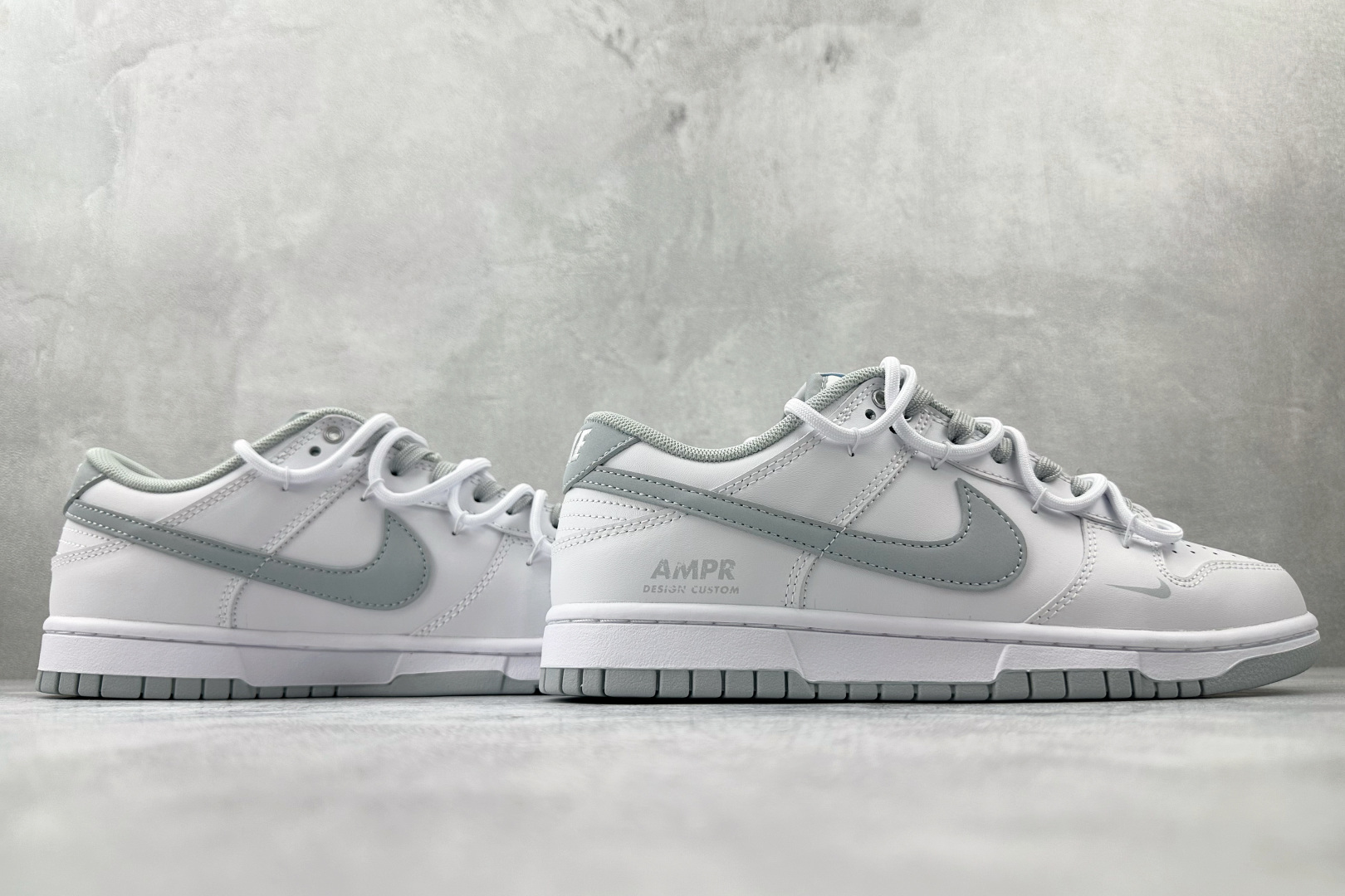 YC 双十一特价双十一特价【定制球鞋】Nike Dunk SB 星郎 白灰货号：WB0528 101尺码