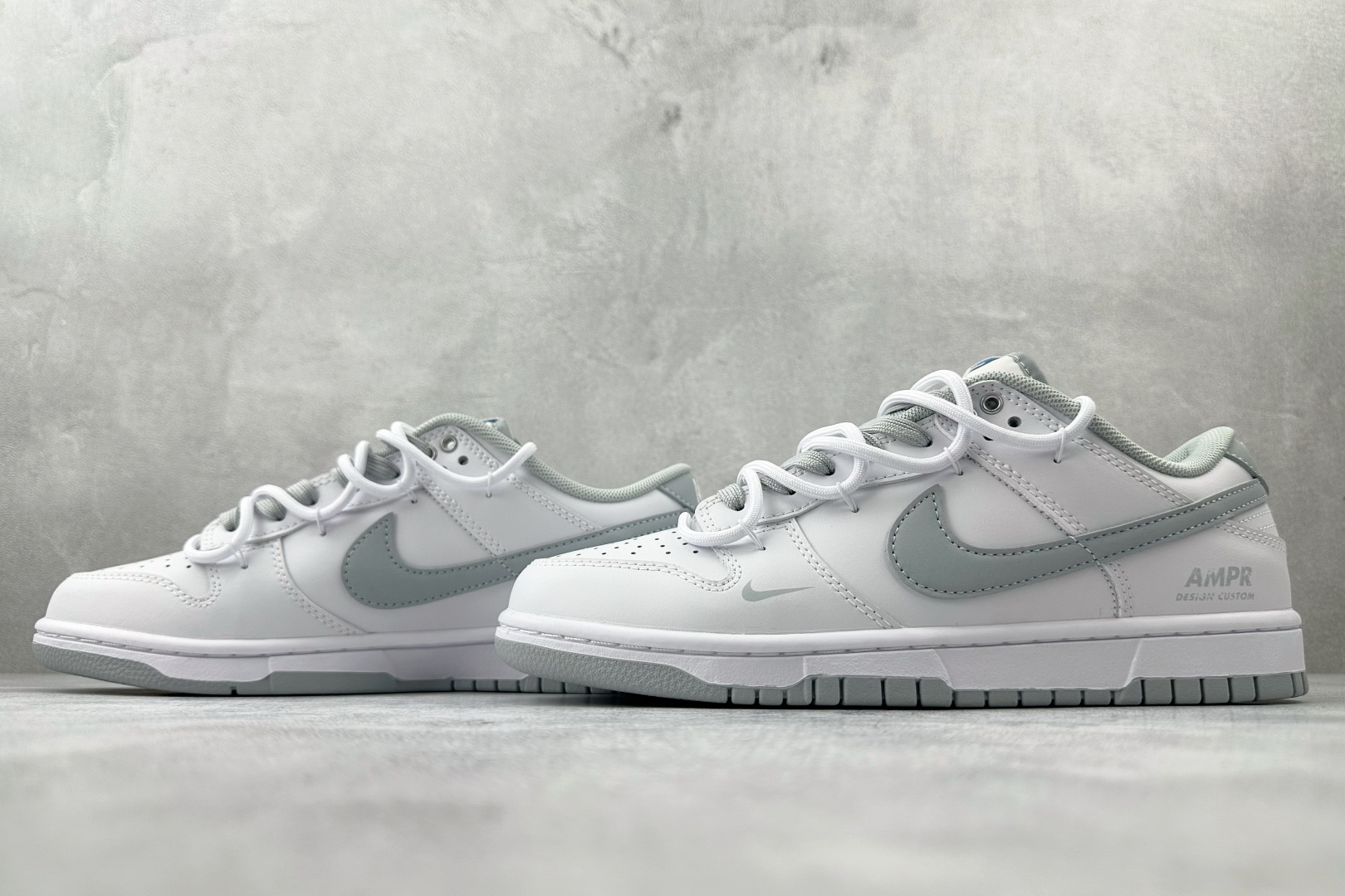 YC 双十一特价双十一特价【定制球鞋】Nike Dunk SB 星郎 白灰货号：WB0528 101尺码