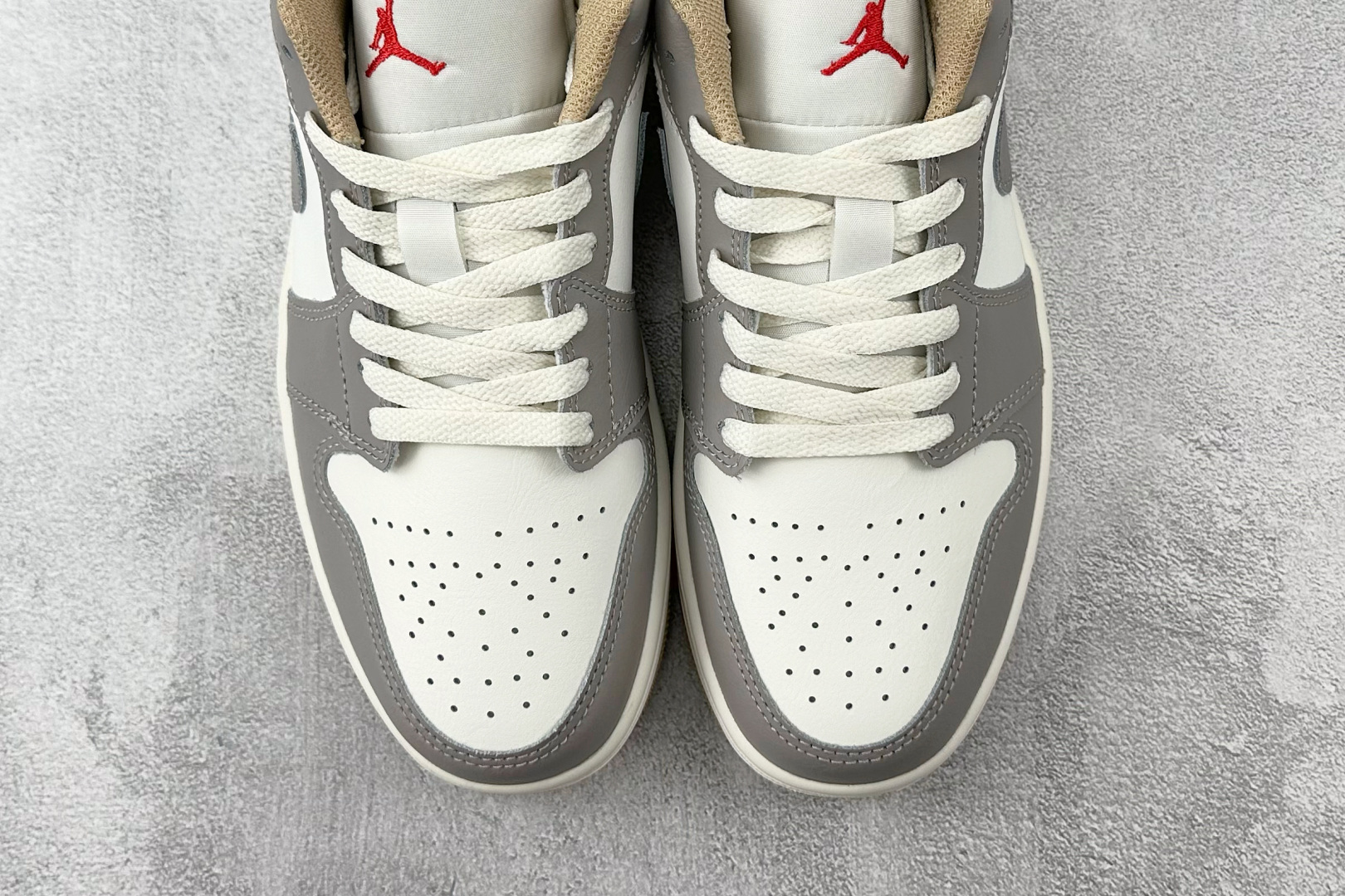 DT 公司级 Jordan Air Jordan 1 Low 米灰货号：-169尺码：35.5 36 3