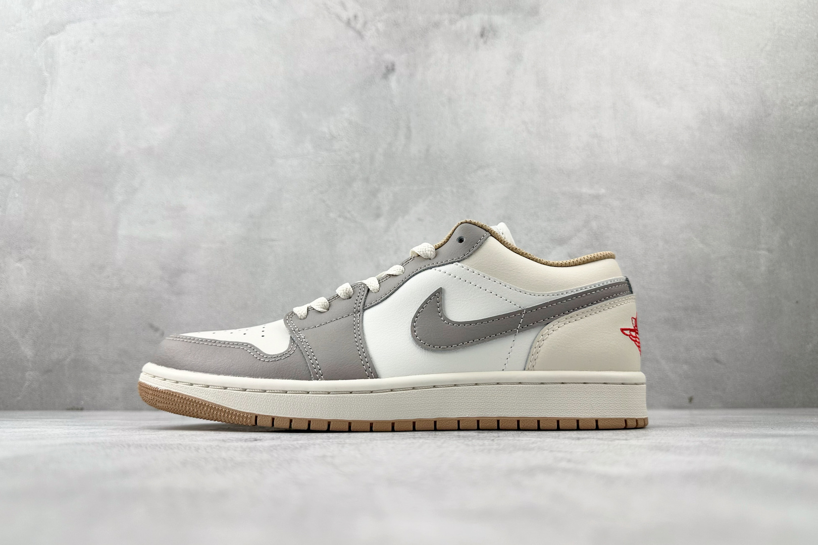 DT 公司级 Jordan Air Jordan 1 Low 米灰货号：-169尺码：35.5 36 3