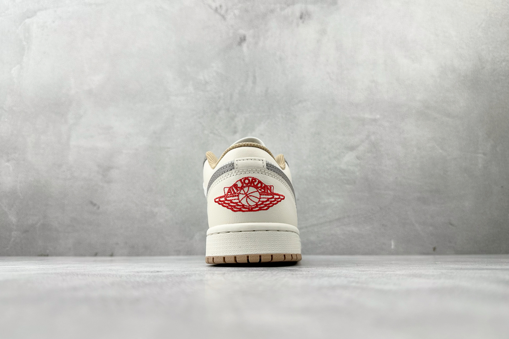 DT 公司级 Jordan Air Jordan 1 Low 米灰货号：-169尺码：35.5 36 3