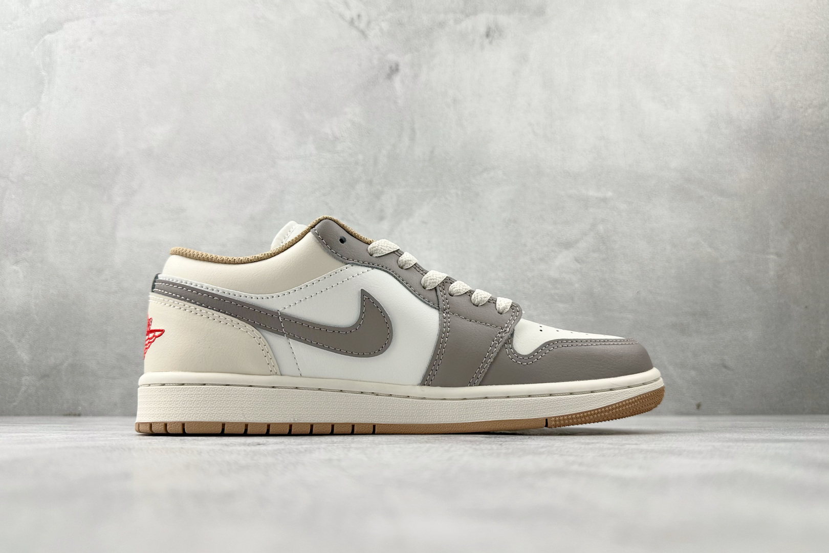DT 公司级 Jordan Air Jordan 1 Low 米灰货号：-169尺码：35.5 36 3