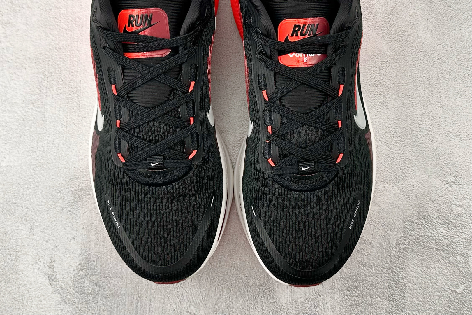 GT 全套数据私模 Nike Vomero 18 红黑色货号：HM6803-008尺码：39 40 40