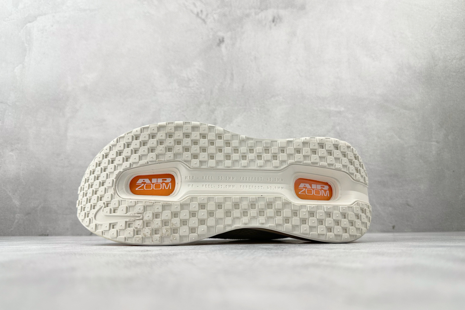GT 全套数据私模 Nike Vomero Vomero Premium 白橙货号 :HQ2050 10
