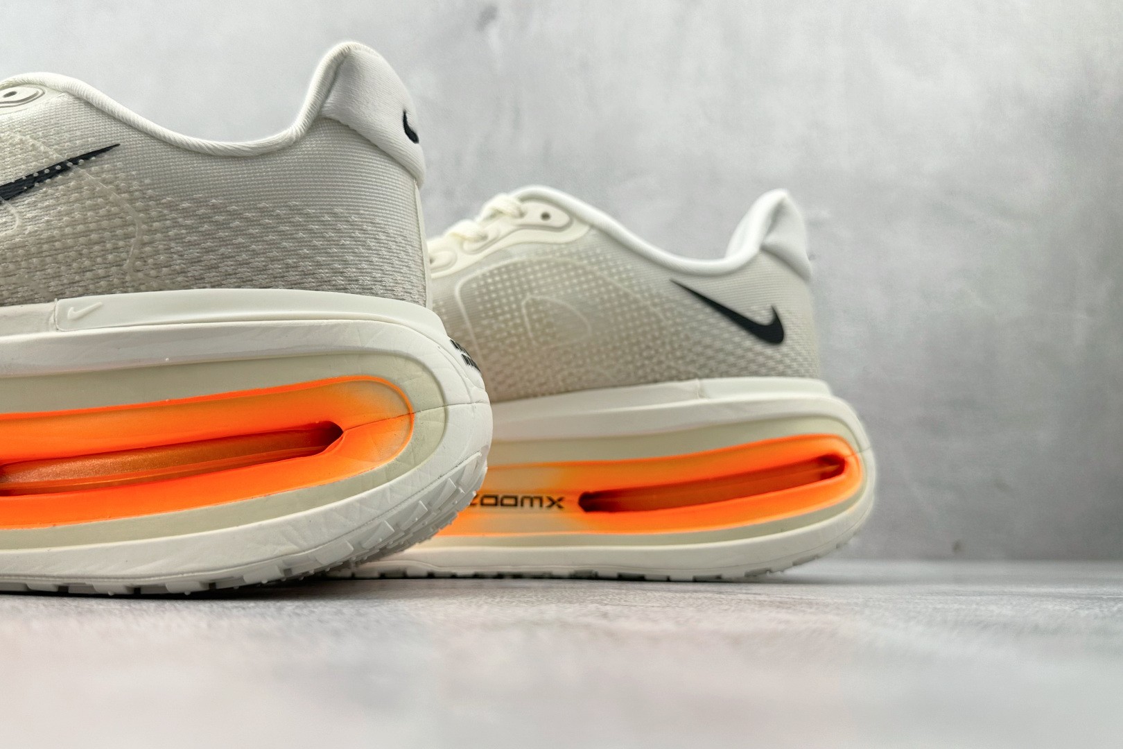 GT 全套数据私模 Nike Vomero Vomero Premium 白橙货号 :HQ2050 10