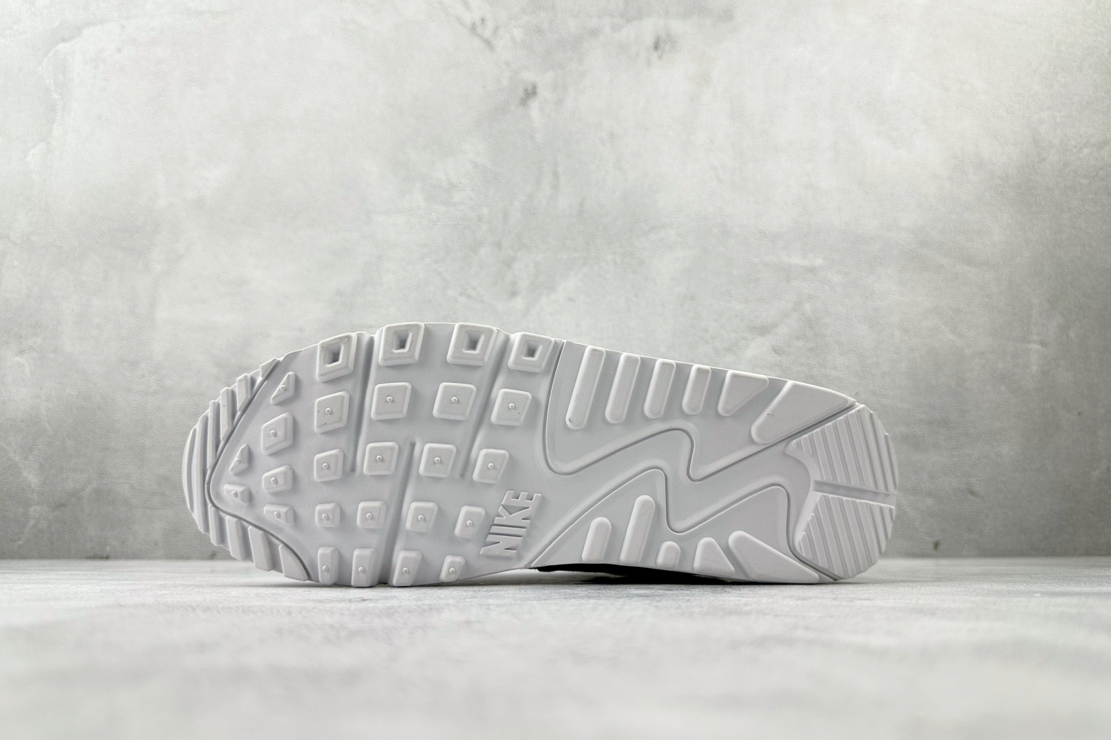 Max 原版开发 Nike Air Max 90 Leather 白色货号：CZ5594-100尺码：3