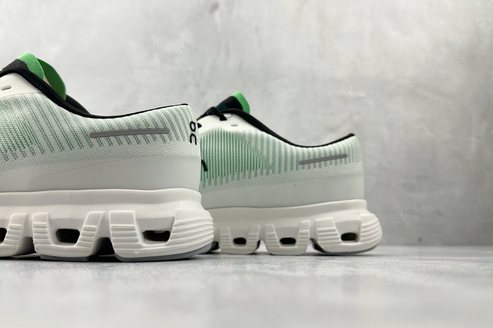 180 On昂跑 Cloud 6 Push M 白绿蓝 3MF1005