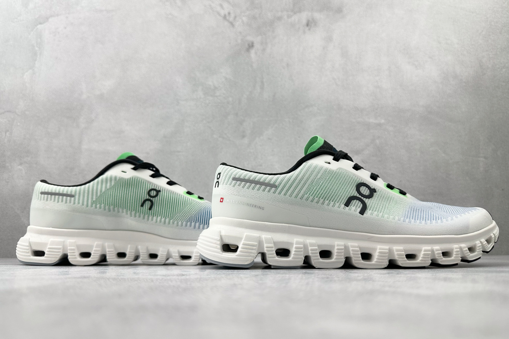 180 On昂跑 Cloud 6 Push M 白绿蓝 3MF1005