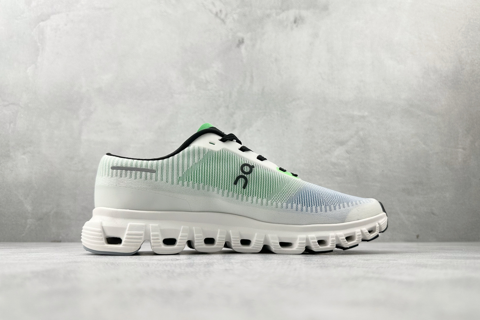 180 On昂跑 Cloud 6 Push M 白绿蓝 3MF1005