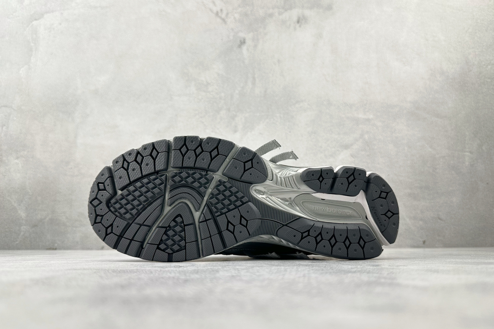 260 New Balance NB 1906A 银灰色 M1906AG